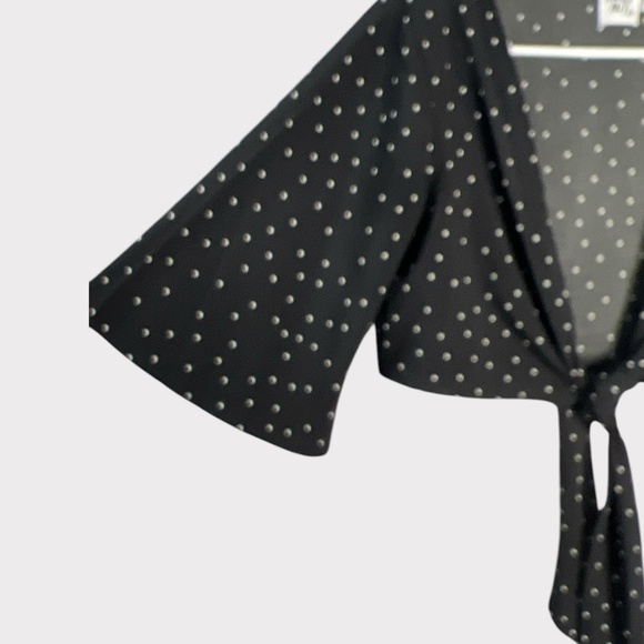 Princess Polly Crop Top Tie Front‎ Black White Polka Dot V Neck Size 2 XS Y2K - Picture 3 of 8